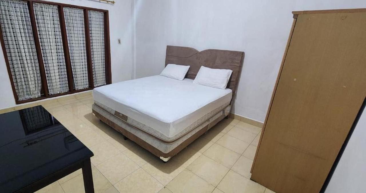 Permata Homestay Kotamobagu Mitra Reddoorz Екстер'єр фото